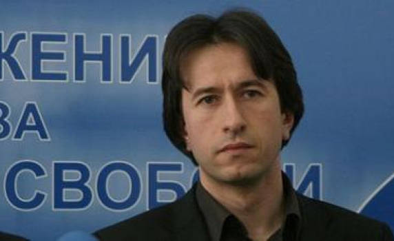 *Изключеният от ДПС Корман Исмаилов: Доган уронва авторитета на партията