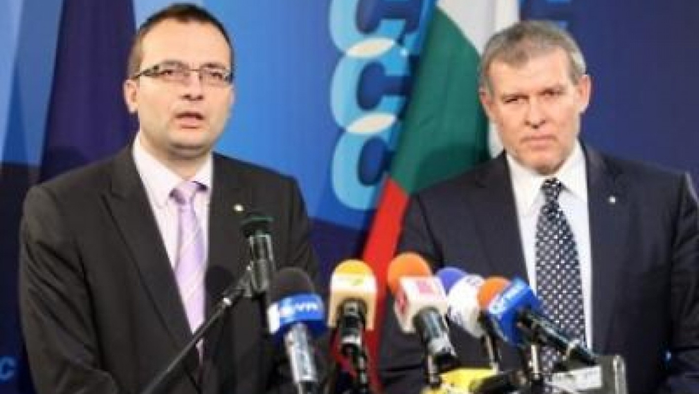 Доган проби СДС. Синята коалиция пред разпад след номинацията на Румен Христов за кандидат-президент