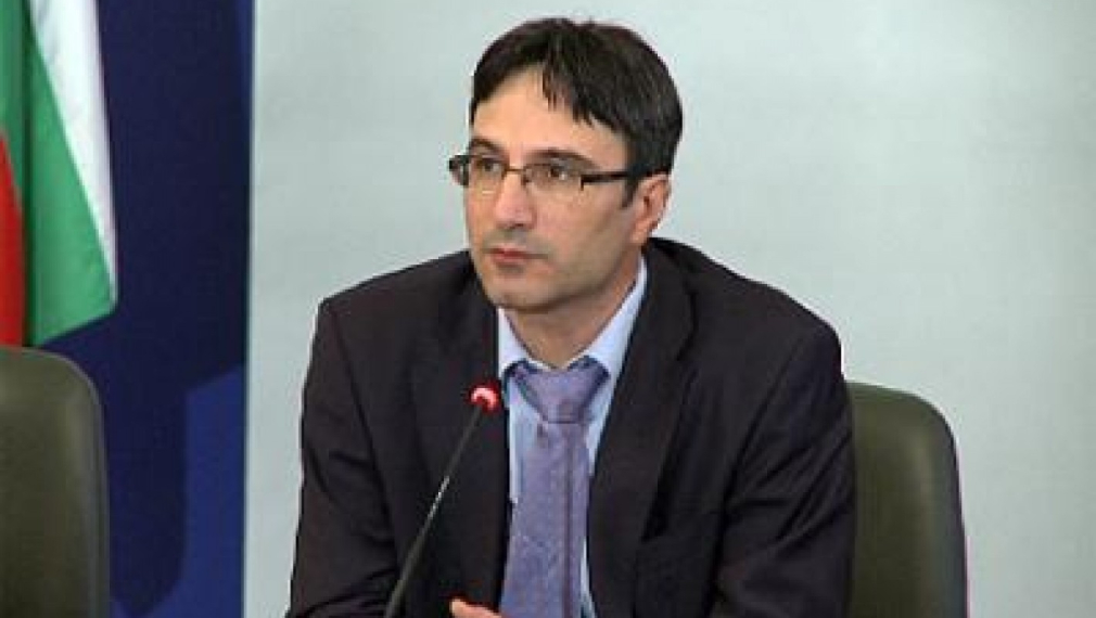 Трайков иска от „Лукойл” гаранции за петролните доставки
