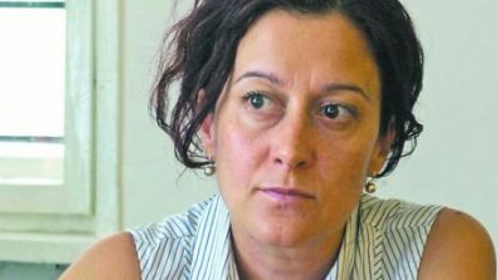 Антоанета Цонева: Сделката между ГЕРБ и ДЕЛА е като корпоративно поглъщане