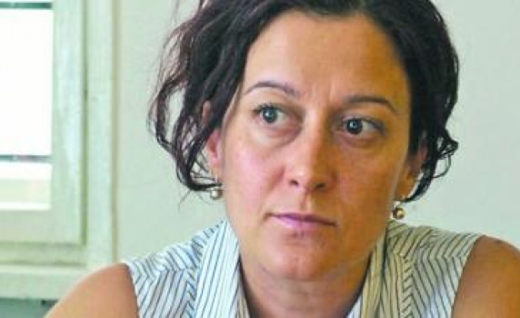 Антоанета Цонева: Сделката между ГЕРБ и ДЕЛА е като корпоративно поглъщане