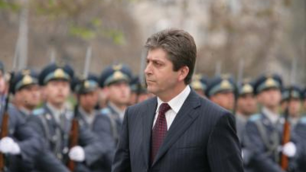 Първанов поиска повече пари за армията Първанов поиска повече пари за армията