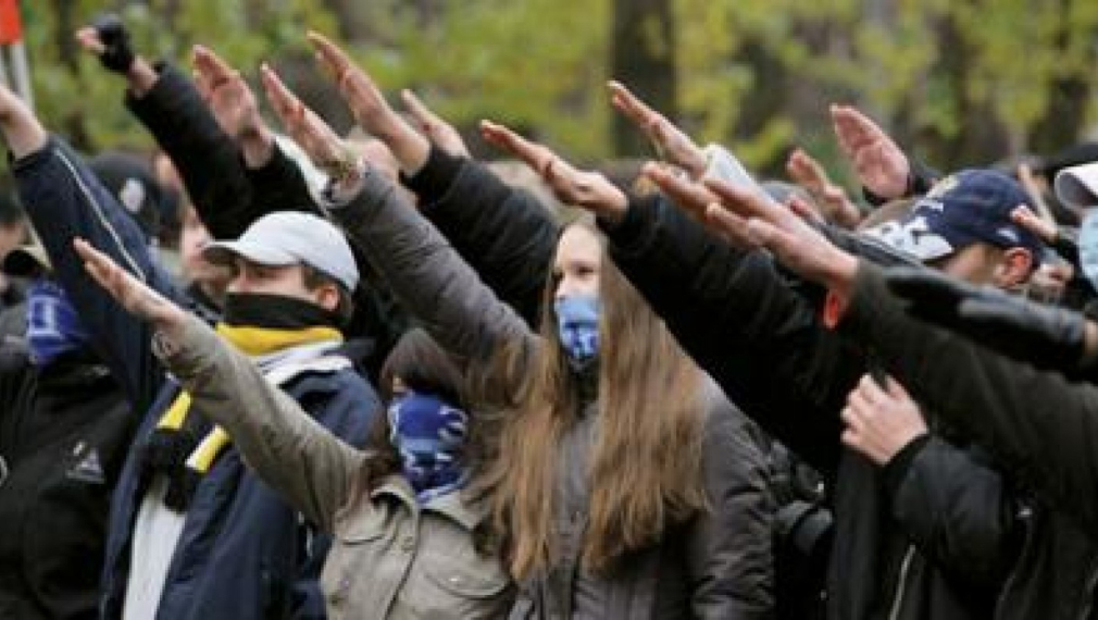 Неонацисти готвят демонстрации в цялата страна. Властите не реагират Неонацисти готвят демонстрации в цялата страна. Властите не реагират