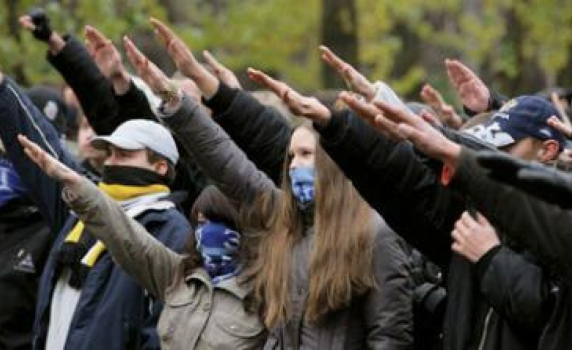 Неонацисти готвят демонстрации в цялата страна. Властите не реагират