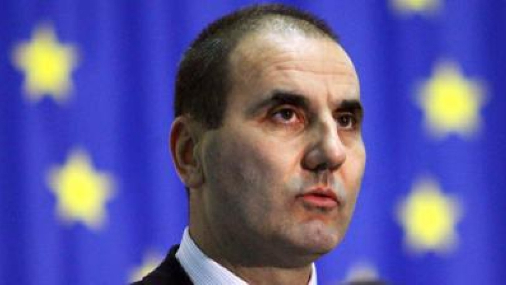 Цветан Цветанов: Прочетете доклада на Европол и тогава давайте оценки
Цветан Цветанов: Прочетете доклада на Европол и тогава давайте оценки