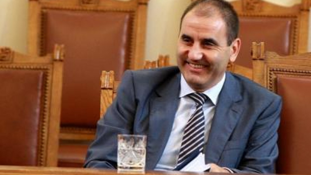 Цветан Цветанов: България е готова да приеме от двама до четирима бежанци от Северна Африка в знак на солидарност Цветан Цветанов: България е готова да приеме от двама до четирима бежанци от Северна Африка в знак на солидарност