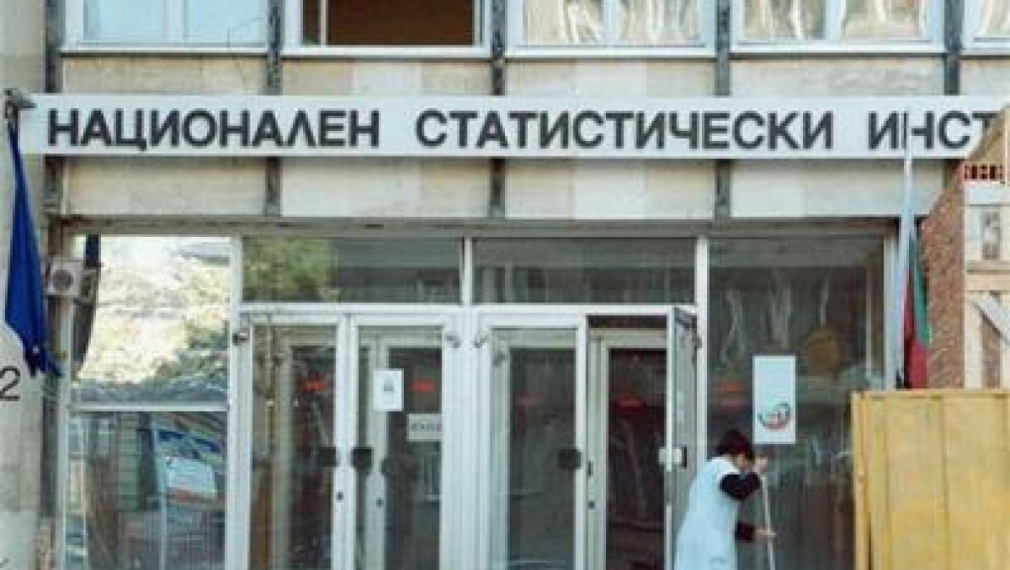 БВП с ръст от 2,5% през първото тримесечие на 2011 на годишна основа. Двигател на растежа е износът, вътрешният пазар стагнира БВП с ръст от 2,5% през първото тримесечие на 2011 на годишна основа. Двигател на растежа е износът, вътрешният пазар стагнира