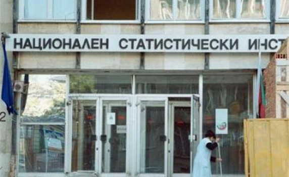 БВП с ръст от 2,5% през първото тримесечие на 2011 на годишна основа. Двигател на растежа е износът, вътрешният пазар стагнира