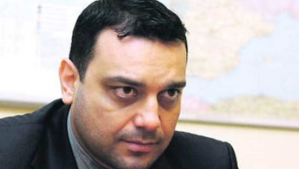 Румен Петков отказа да участва в гласуването на новия министър на транспорта Ивайло Московски. Бил коалиционен партньор и приятел с баща му