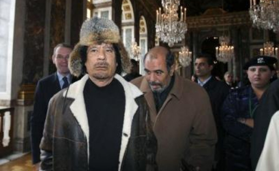 Кадафи е готов на безусловни преговори за незабавно прекратяване на огъня в Либия
