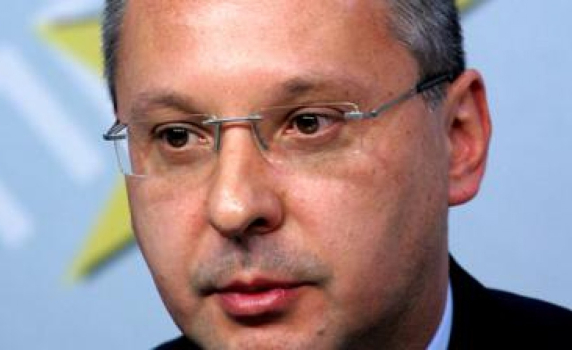 Станишев: Кандидатурата на Кунева е добра и сериозна, но БСП обсъжда своя номинация