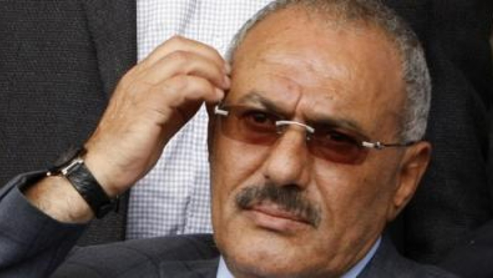 Президентът на Йемен е с шрапнели в близост до сърцето, но състоянието му е стабилно