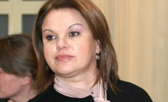 Шефката на Здравната каса призна, че си е дала 12 700 лв. премия