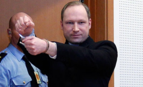 Норвежкият масов убиец Брайвик ще бъде поставен под 24-часово психиатрично наблюдение