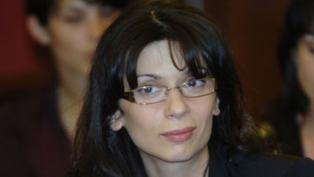 Моника Янова ще съди Мирослав Найденов заради скандала с лобиста Хохегер Моника Янова ще съди Мирослав Найденов заради скандала с лобиста Хохегер