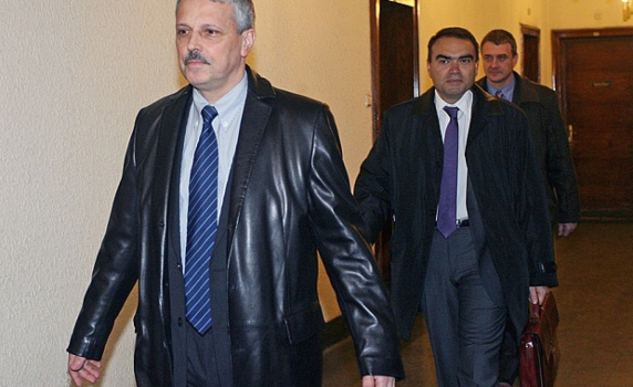 Премиерът уволнява и Иван Драшков днес