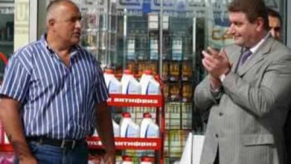 Потребителите: Видно е, че има картел при горивата, но причината за това е монополът на &quot;Лукойл&quot;