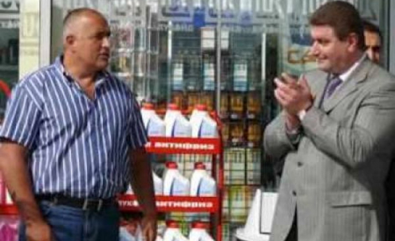 Потребителите: Видно е, че има картел при горивата, но причината за това е монополът на &quot;Лукойл&quot;