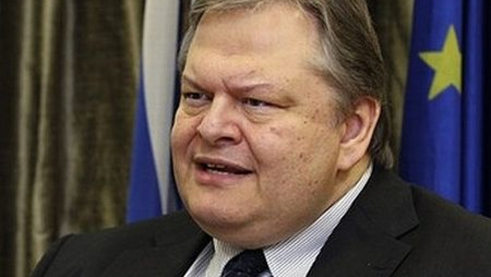 Венизелос оглавява ПАСОК и се оттегля като финансов министър на Гърция