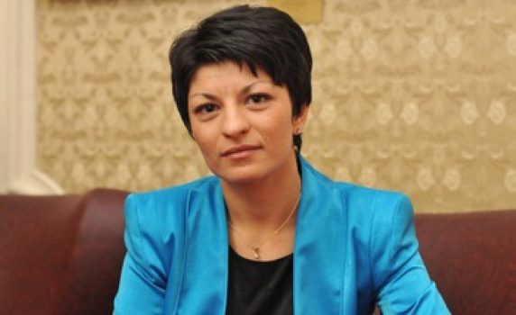 Атанасова: Още на 9 март получих предложението за здравен министър
