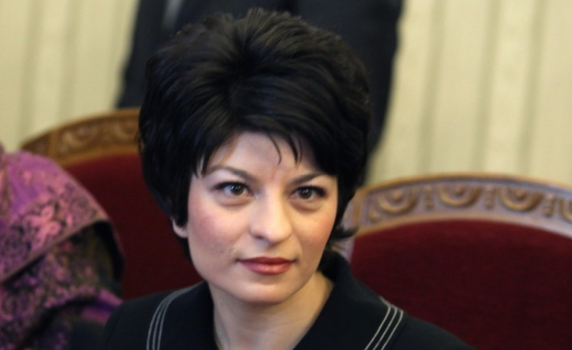 Новият здравен министър премахва ограниченията за лечение на деца в чужбина и избора на екип