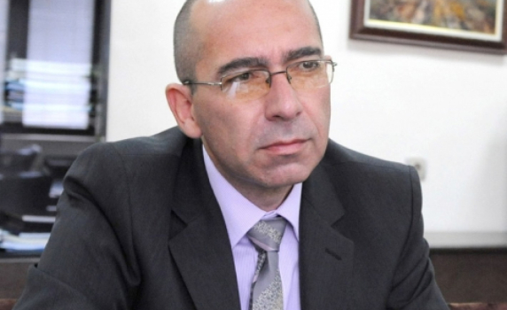 Константинов: Против това съм Дянков да кадрува