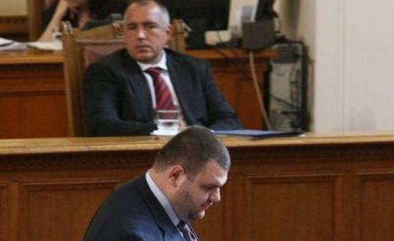 ТВ 7 с нов рекорд – споменава Борисов 11 пъти за 7 минути