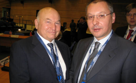 Станишев преговарял с "министъра на мафията" за повече руски контрол над "Белене"