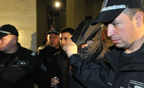 По 18 г. затвор за трима от &quot;Наглите&quot;, половината обвиняеми са оправдани