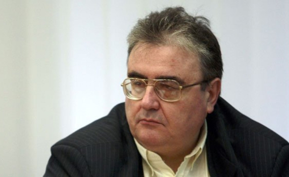 Огнян Минчев: Подозирам сделка с Русия, за да не търси компенсации