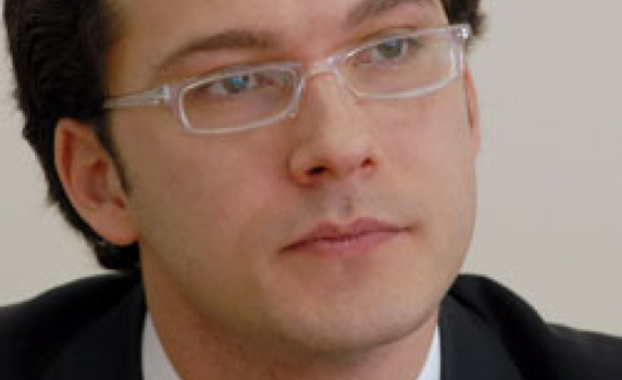 Даниел Митов напусна ръководството на ДСБ