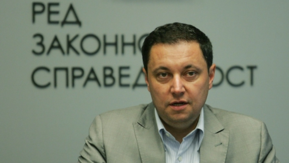 РЗС: Искров е стиснат, Мавродиев е опасен РЗС: Искров е стиснат, Мавродиев е опасен