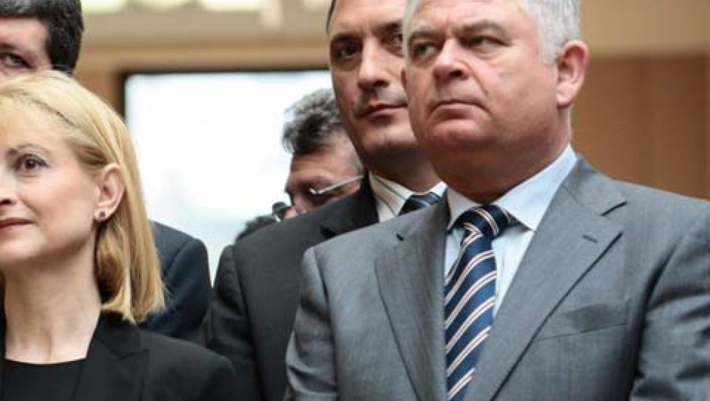Киров уволнен за "действия, уронващи престижа на страната и висши политически лица" Киров уволнен за "действия, уронващи престижа на страната и висши политически лица"