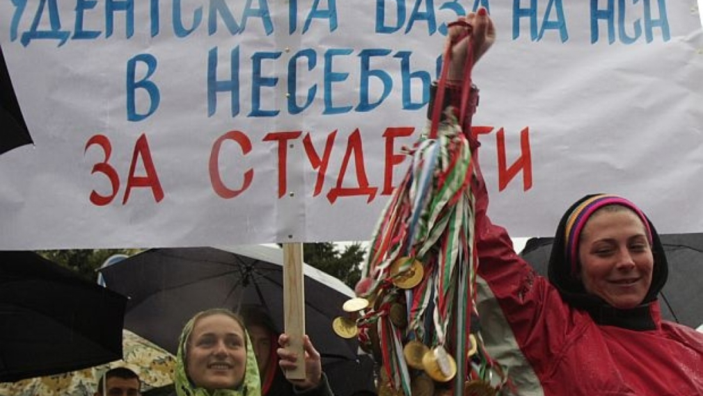 Спират скандалните строежи в базата на НСА край Несебър Спират скандалните строежи в базата на НСА край Несебър