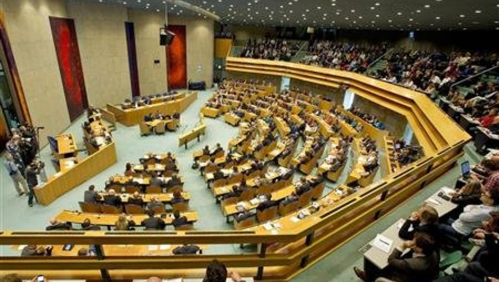 Предсрочни избори в Холандия през септември