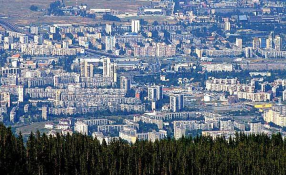 Дянков извежда част от администрацията извън София