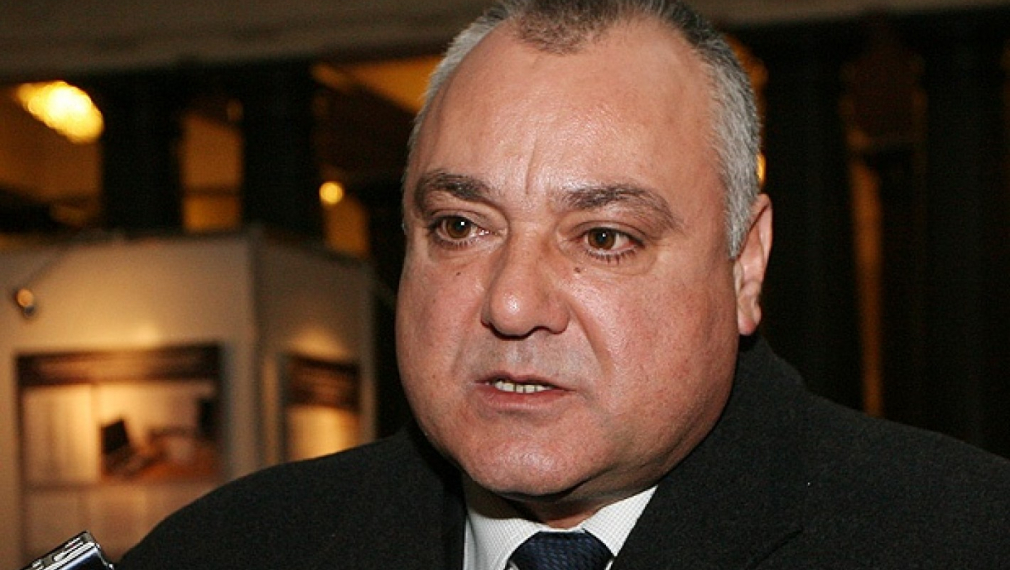 Няма да участвам в семейна партия, категоричен е Валентин Николов