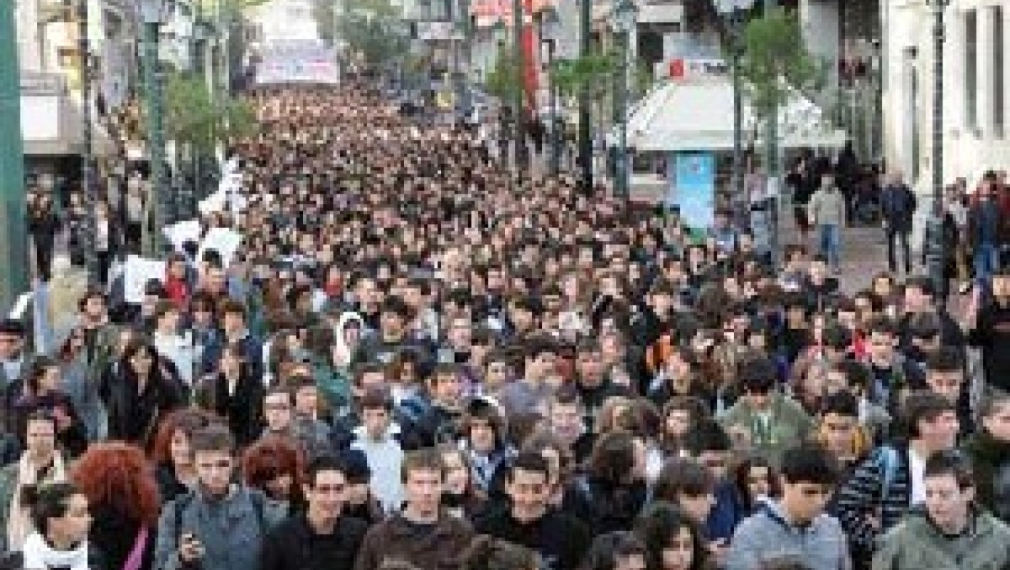 Интрига за първото място, крайно леви и неонацисти в гръцкия парламент