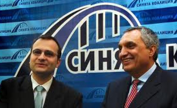 Иван Костов е на път да разцепи СДС