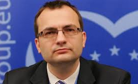 СДС отряза Костов, Мартин Димитров подаде оставка