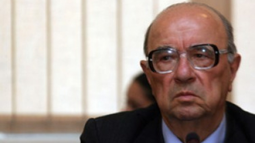 Велко Вълканов: Амбицията на Първанов не издава особена интелигентност Велко Вълканов: Амбицията на Първанов не издава особена интелигентност