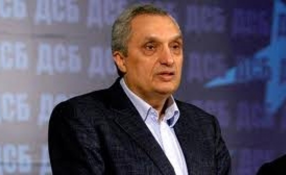 ДСБ ще привлича избиратели с опита си да вади България от кризи