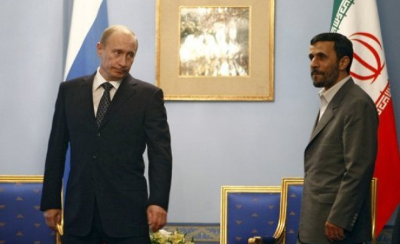 Путин ще говори с Ахмадинеджад за иранската ядрена програма