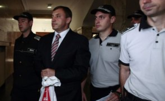 Съдът отложи решението за мярката на Алексей Петров въпреки четиримата свидетели в негова защита
