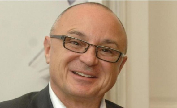 Румен Стоилов от ГЕРБ е най-богатият депутат. Цветанов продал единия си апартамент