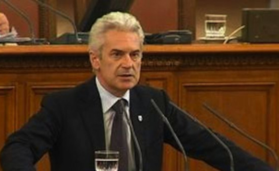 Сидеров: Цената на тока е политически въпрос, Борисов да обясни поскъпването пред НС