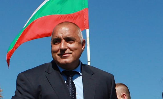 Борисов стигна Мойсей: Нареди пожара да спре за три часа. Три часа по-късно той не спира