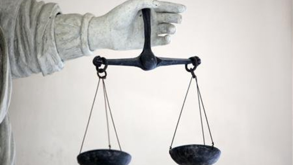 Съдиите масово протестират срещу скандалното уволнение на Мирослава Тодорова