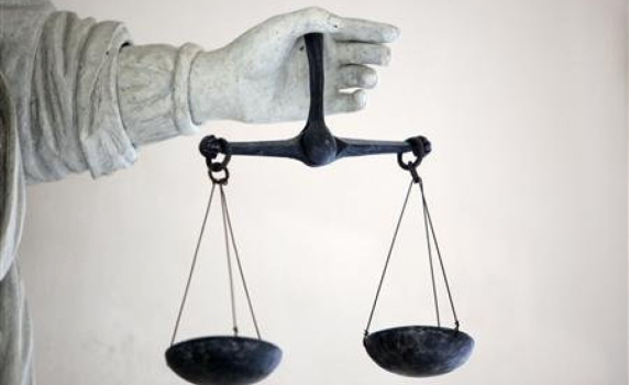 Съдиите масово протестират срещу скандалното уволнение на Мирослава Тодорова