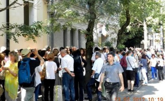 Протестиращите: ВСС = Висш Съвет на Слагачите